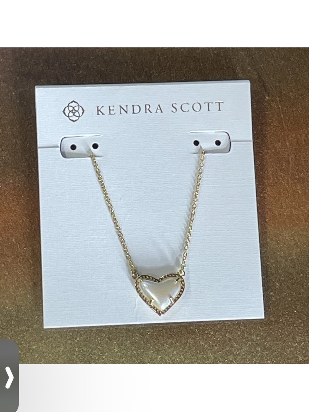 Kendra Scott Ivory Mother-of-Pearl Ari Heart Gold Pendant Necklace Short - Picture 9 of 9